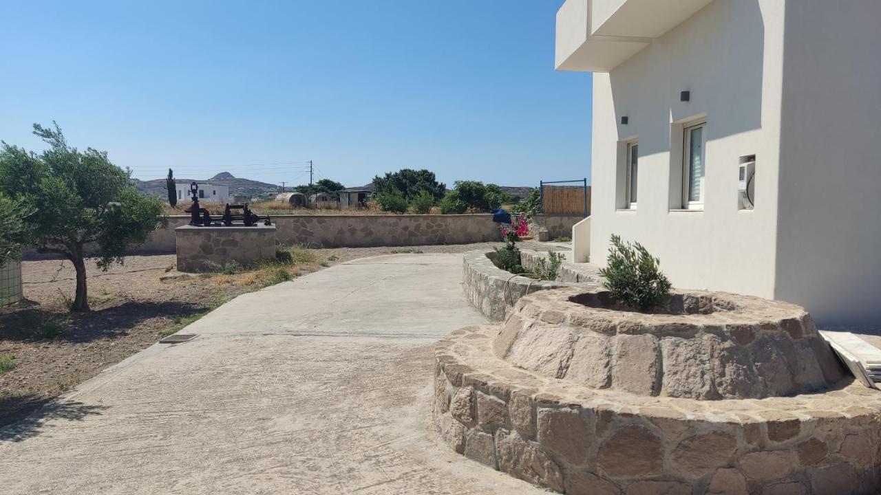Theasis Apartments Αδάμας Εξωτερικό φωτογραφία