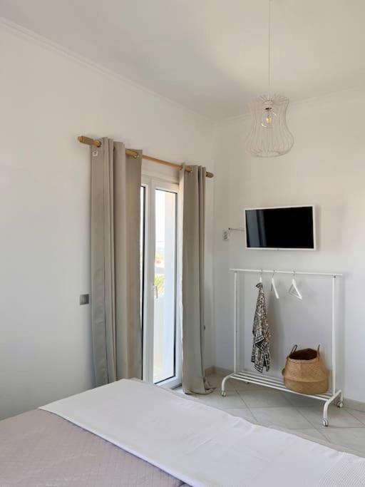 Theasis Apartments Αδάμας Εξωτερικό φωτογραφία