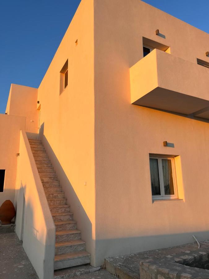 Theasis Apartments Αδάμας Εξωτερικό φωτογραφία