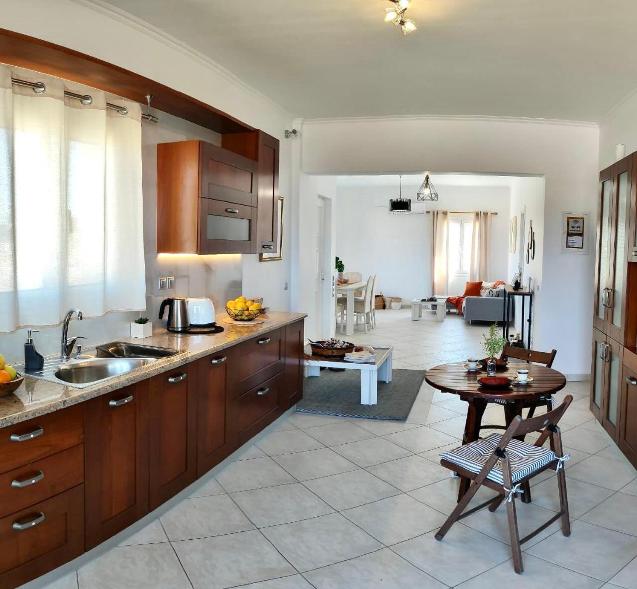 Theasis Apartments Αδάμας Εξωτερικό φωτογραφία