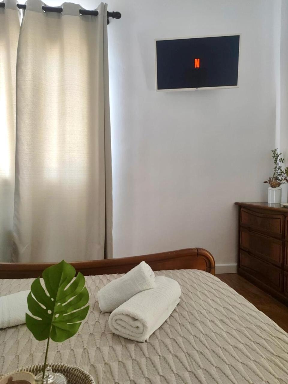 Theasis Apartments Αδάμας Εξωτερικό φωτογραφία